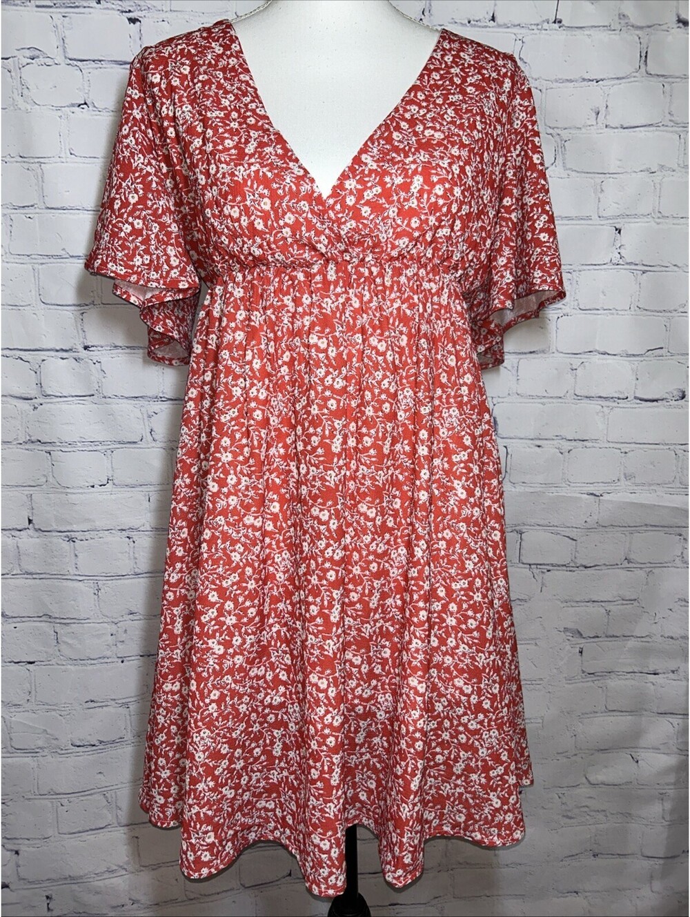 Red Ditsy Floral Dress Womens Large Cottagecore VNeck Flutter Sleeve Sundress